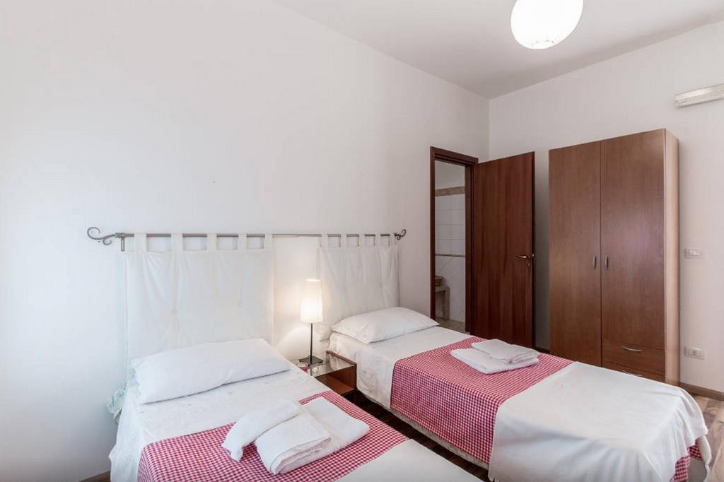 Experience Il Paesino Hotel Licodia Eubea Bagian luar foto